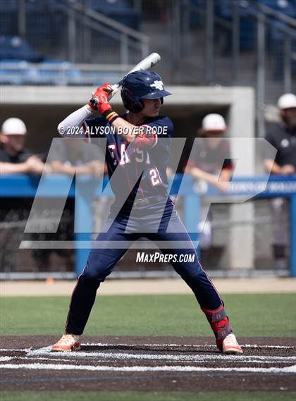 Thumbnail 3 in South Central vs. East Rowan (NCHSAA 3A Championships) photogallery.