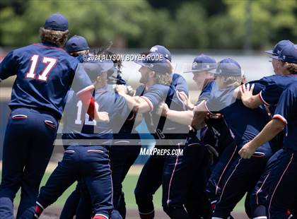 Thumbnail 3 in South Central vs. East Rowan (NCHSAA 3A Championships) photogallery.