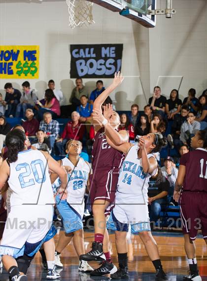 Thumbnail 1 in Cy-Fair vs. Sam Rayburn (McDonald's Texas Invitational) photogallery.