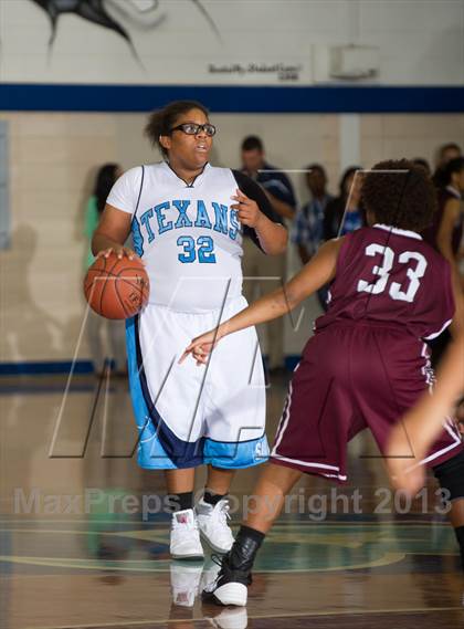 Thumbnail 3 in Cy-Fair vs. Sam Rayburn (McDonald's Texas Invitational) photogallery.