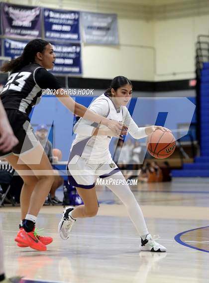 Thumbnail 1 in Mountain View vs Queen Creek (Inferno Invitational) photogallery.