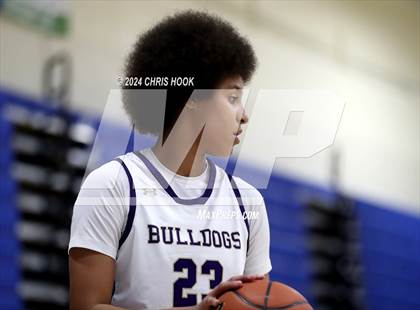 Thumbnail 2 in Mountain View vs Queen Creek (Inferno Invitational) photogallery.