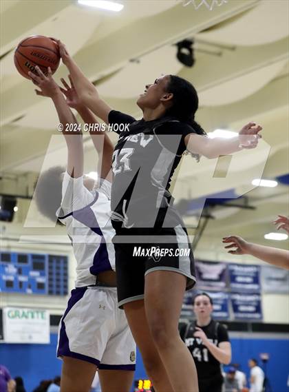 Thumbnail 3 in Mountain View vs Queen Creek (Inferno Invitational) photogallery.