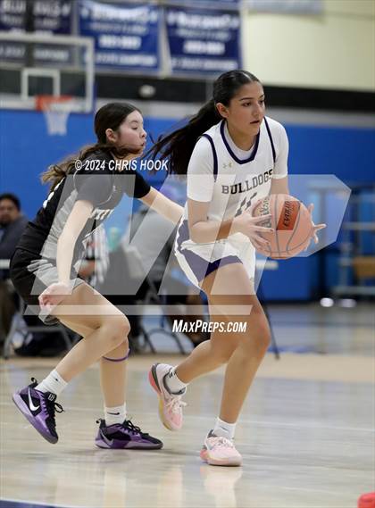 Thumbnail 1 in Mountain View vs Queen Creek (Inferno Invitational) photogallery.
