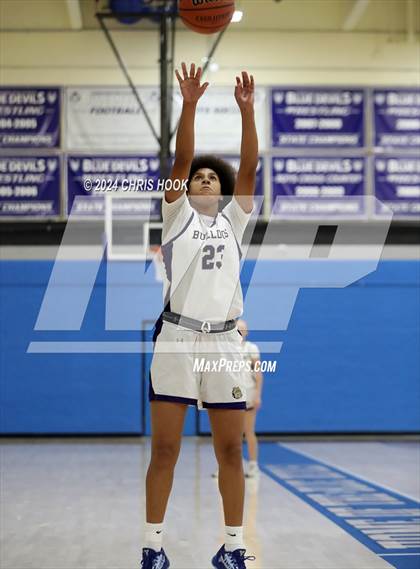 Thumbnail 1 in Mountain View vs Queen Creek (Inferno Invitational) photogallery.