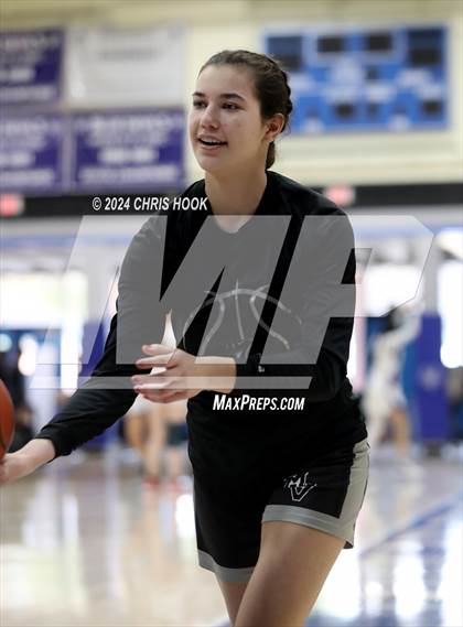 Thumbnail 2 in Mountain View vs Queen Creek (Inferno Invitational) photogallery.