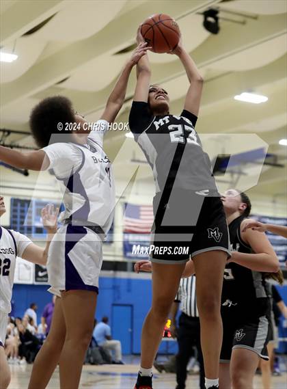 Thumbnail 3 in Mountain View vs Queen Creek (Inferno Invitational) photogallery.
