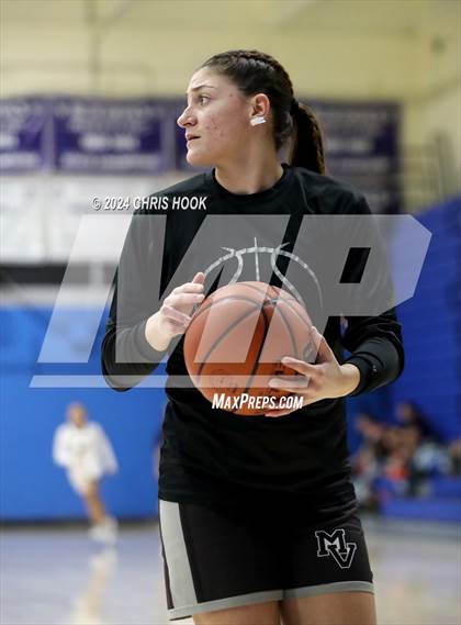Thumbnail 1 in Mountain View vs Queen Creek (Inferno Invitational) photogallery.