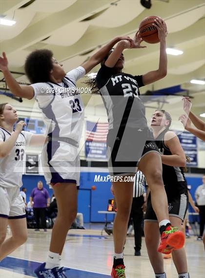 Thumbnail 2 in Mountain View vs Queen Creek (Inferno Invitational) photogallery.