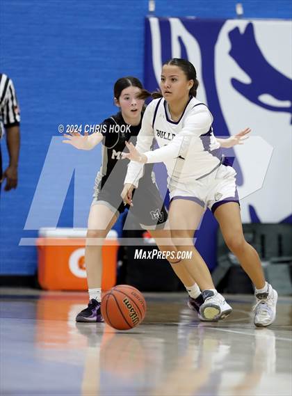 Thumbnail 1 in Mountain View vs Queen Creek (Inferno Invitational) photogallery.