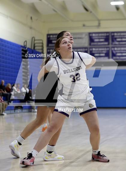 Thumbnail 1 in Mountain View vs Queen Creek (Inferno Invitational) photogallery.