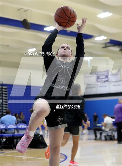 Thumbnail 3 in Mountain View vs Queen Creek (Inferno Invitational) photogallery.