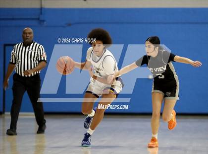 Thumbnail 2 in Mountain View vs Queen Creek (Inferno Invitational) photogallery.