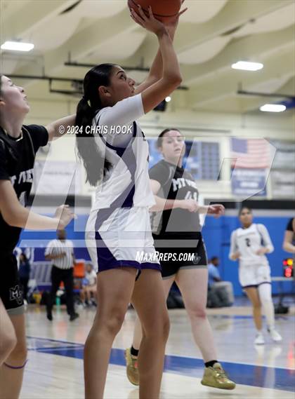 Thumbnail 1 in Mountain View vs Queen Creek (Inferno Invitational) photogallery.