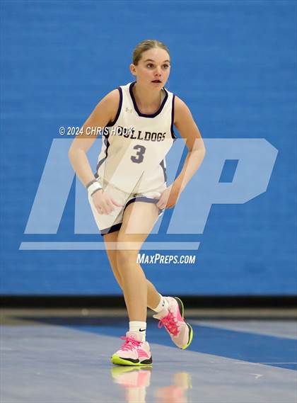 Thumbnail 1 in Mountain View vs Queen Creek (Inferno Invitational) photogallery.