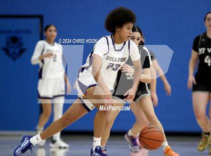 Thumbnail 2 in Mountain View vs Queen Creek (Inferno Invitational) photogallery.