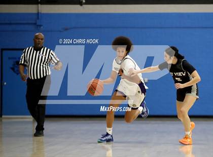 Thumbnail 1 in Mountain View vs Queen Creek (Inferno Invitational) photogallery.
