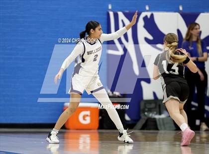 Thumbnail 3 in Mountain View vs Queen Creek (Inferno Invitational) photogallery.