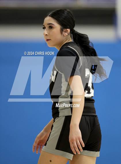Thumbnail 1 in Mountain View vs Queen Creek (Inferno Invitational) photogallery.
