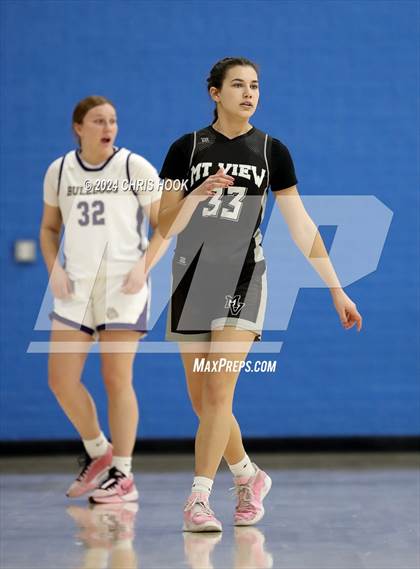 Thumbnail 2 in Mountain View vs Queen Creek (Inferno Invitational) photogallery.