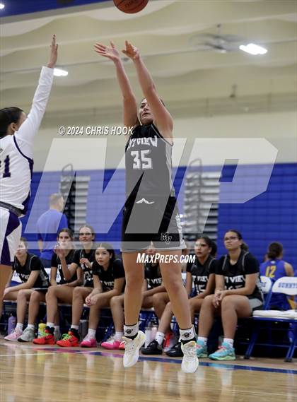 Thumbnail 2 in Mountain View vs Queen Creek (Inferno Invitational) photogallery.