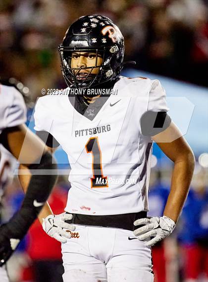Thumbnail 3 in Pittsburg @ Folsom (CIF NorCal Div. 1-A Final) photogallery.