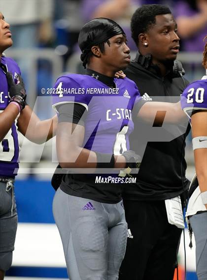 Thumbnail 2 in College Station vs. Corpus Christi Veterans Memorial (UIL 5A Division I Semifinal) photogallery.