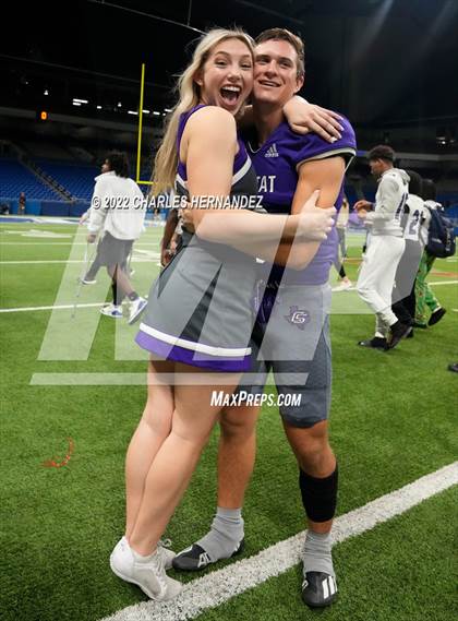 Thumbnail 2 in College Station vs. Corpus Christi Veterans Memorial (UIL 5A Division I Semifinal) photogallery.