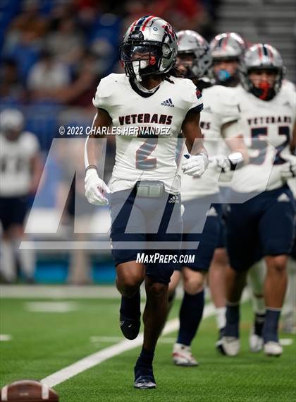 Thumbnail 2 in College Station vs. Corpus Christi Veterans Memorial (UIL 5A Division I Semifinal) photogallery.