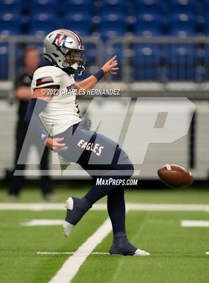 Thumbnail 2 in College Station vs. Corpus Christi Veterans Memorial (UIL 5A Division I Semifinal) photogallery.