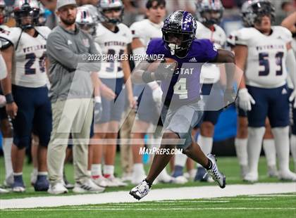 Thumbnail 2 in College Station vs. Corpus Christi Veterans Memorial (UIL 5A Division I Semifinal) photogallery.