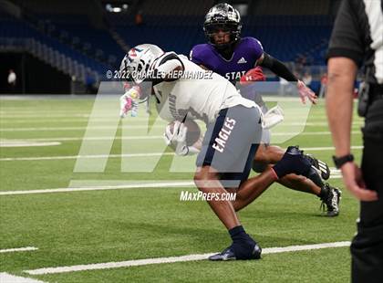 Thumbnail 2 in College Station vs. Corpus Christi Veterans Memorial (UIL 5A Division I Semifinal) photogallery.