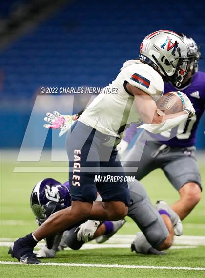 Thumbnail 3 in College Station vs. Corpus Christi Veterans Memorial (UIL 5A Division I Semifinal) photogallery.