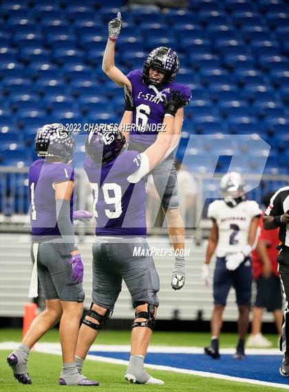 Thumbnail 3 in College Station vs. Corpus Christi Veterans Memorial (UIL 5A Division I Semifinal) photogallery.