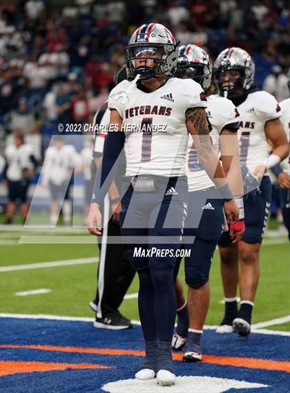 Thumbnail 3 in College Station vs. Corpus Christi Veterans Memorial (UIL 5A Division I Semifinal) photogallery.
