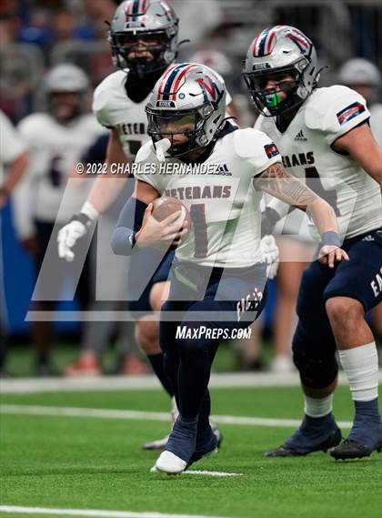 Thumbnail 2 in College Station vs. Corpus Christi Veterans Memorial (UIL 5A Division I Semifinal) photogallery.