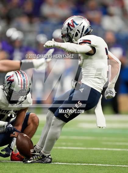 Thumbnail 2 in College Station vs. Corpus Christi Veterans Memorial (UIL 5A Division I Semifinal) photogallery.