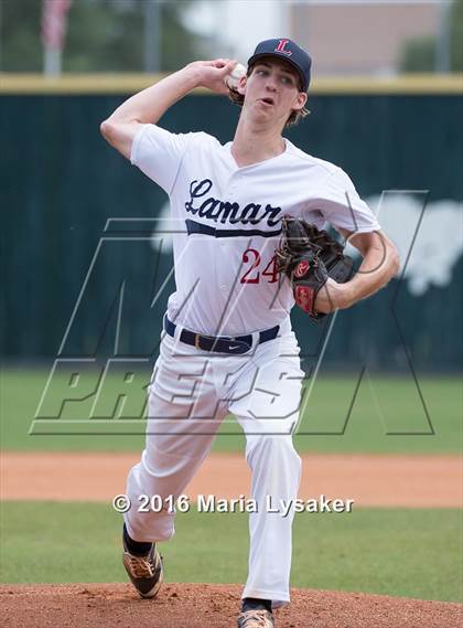 Thumbnail 3 in Cy-Fair vs Larmar (UIL 6A Area Playoff) photogallery.