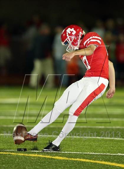 Thumbnail 3 in Mullen @ Regis Jesuit photogallery.