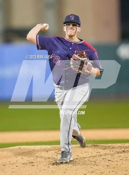 Thumbnail 1 in Rio Vista vs. Vacaville Christian photogallery.