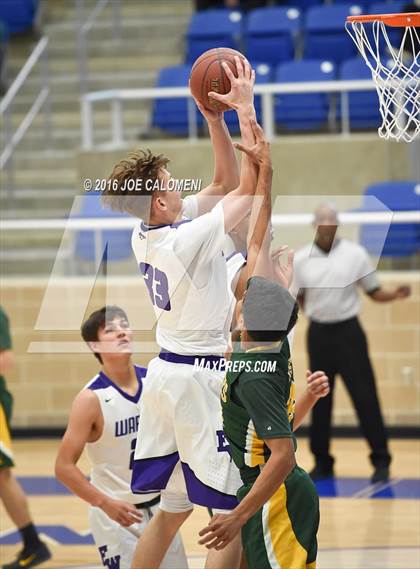 Thumbnail 3 in Holmes vs Warren photogallery.