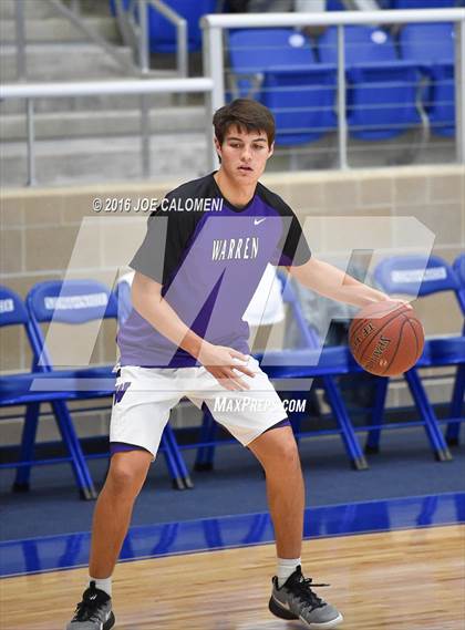 Thumbnail 2 in Holmes vs Warren photogallery.