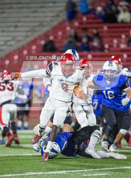 Thumbnail 3 in Lake Taylor vs. Tuscarora (VHSL Class 4 Final) photogallery.