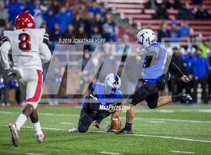 Thumbnail 2 in Lake Taylor vs. Tuscarora (VHSL Class 4 Final) photogallery.