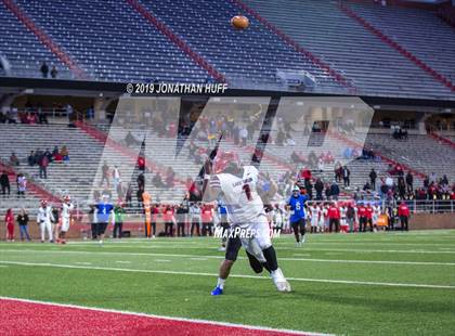 Thumbnail 3 in Lake Taylor vs. Tuscarora (VHSL Class 4 Final) photogallery.
