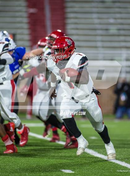 Thumbnail 3 in Lake Taylor vs. Tuscarora (VHSL Class 4 Final) photogallery.