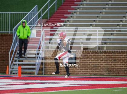 Thumbnail 3 in Lake Taylor vs. Tuscarora (VHSL Class 4 Final) photogallery.