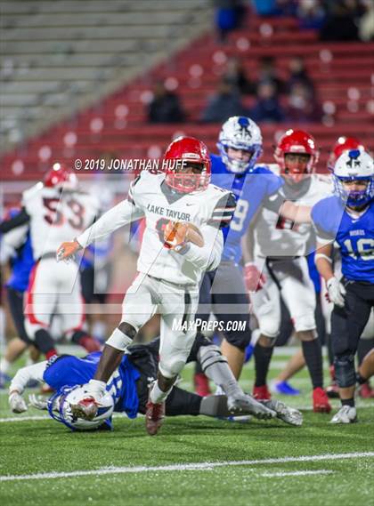 Thumbnail 1 in Lake Taylor vs. Tuscarora (VHSL Class 4 Final) photogallery.