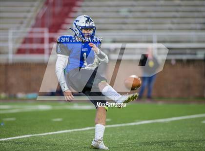 Thumbnail 3 in Lake Taylor vs. Tuscarora (VHSL Class 4 Final) photogallery.