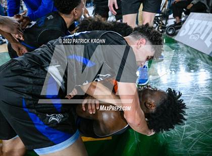 Thumbnail 1 in Curtis vs. Olympia (WIAA 4A Final) photogallery.